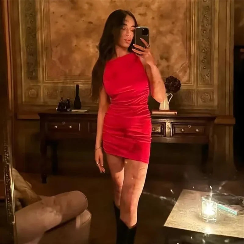 Mini Vestido Assimétrico Bodycon Sem Mangas Vermelho
