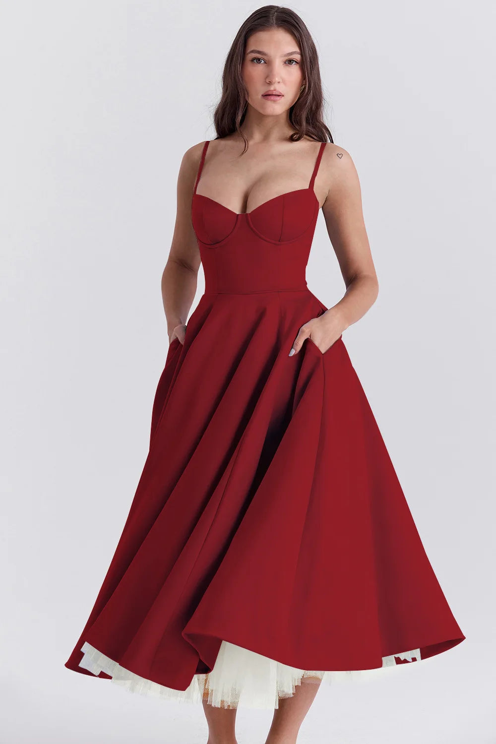 Vestido Maxi Vermelho Elegante com Decote V e Cintura Alta