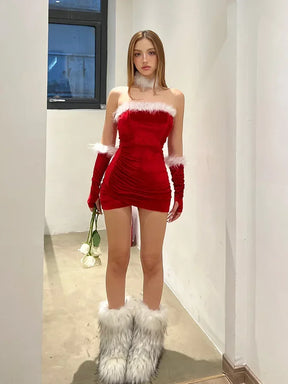 Vestido de Veludo Natal com Luvas e Penas