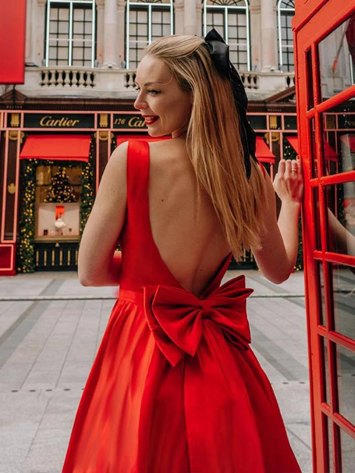 Vestido Vermelho Elegante com Laço Duplo