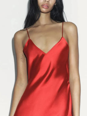 Vestido Longo de Cetim Vermelho com Alças em V